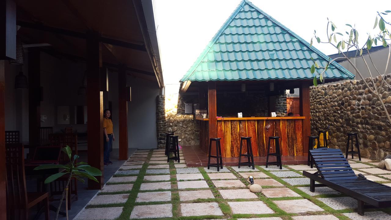 Grand Tembaga Hotel Timika Extérieur photo